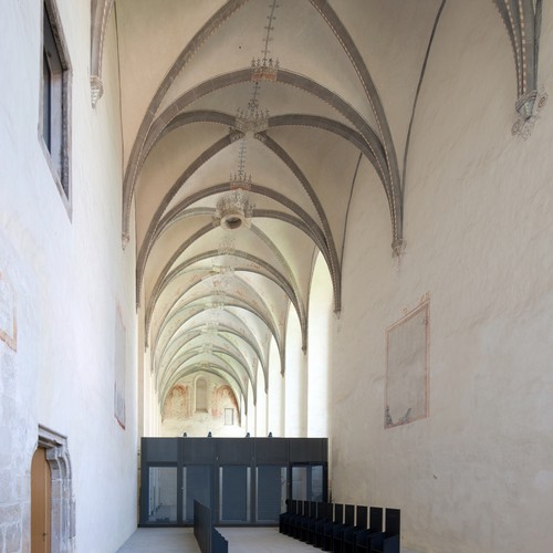 Chorgestühl in der mittelalterlichen Klosterkirche.