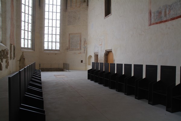 Chorgestühl in der mittelalterlichen Klosterkirche.